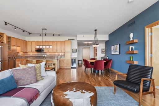 215 10th Avenue S, 708, Minneapolis, MN 55415