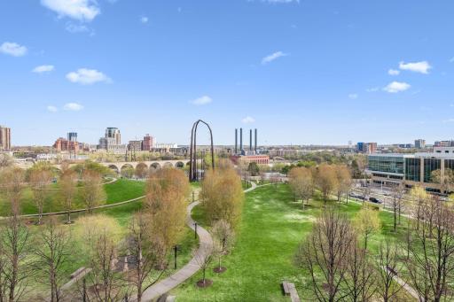 215 10th Avenue S, 708, Minneapolis, MN 55415
