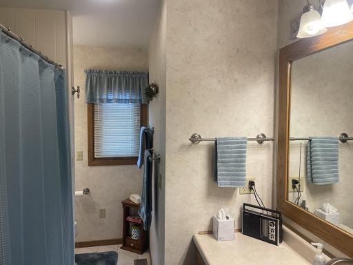 207 E Hollett Street, Tracy, MN 56175