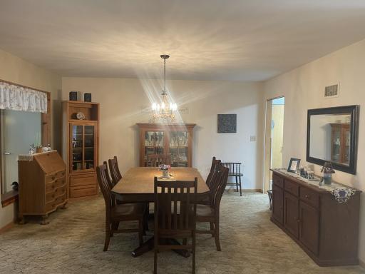207 E Hollett Street, Tracy, MN 56175