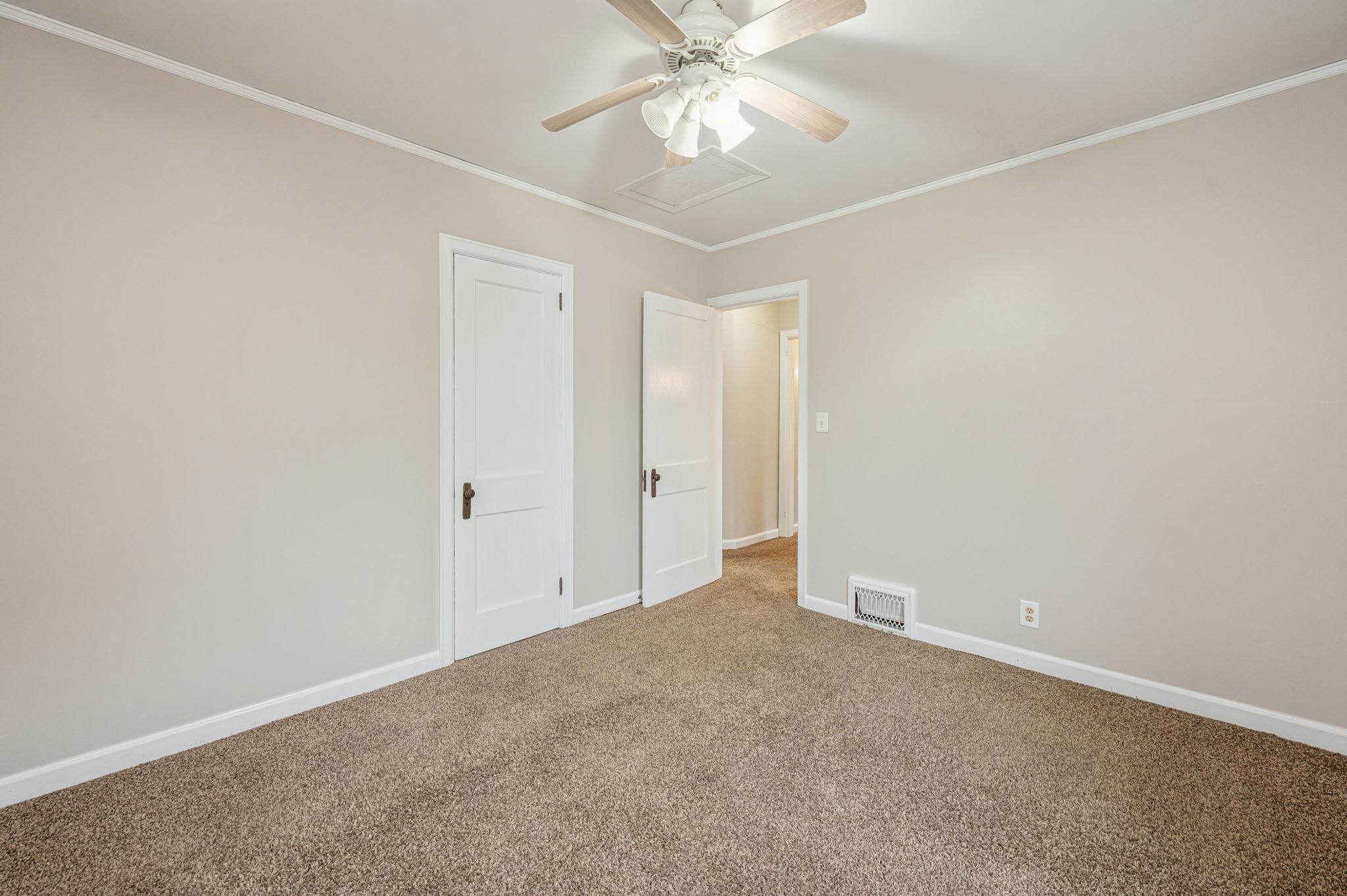 426 Webster St Fairmont MN-17.jpg