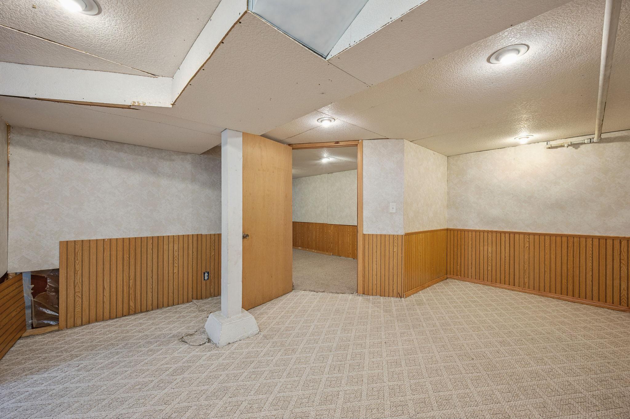 426 Webster St Fairmont MN-30.jpg