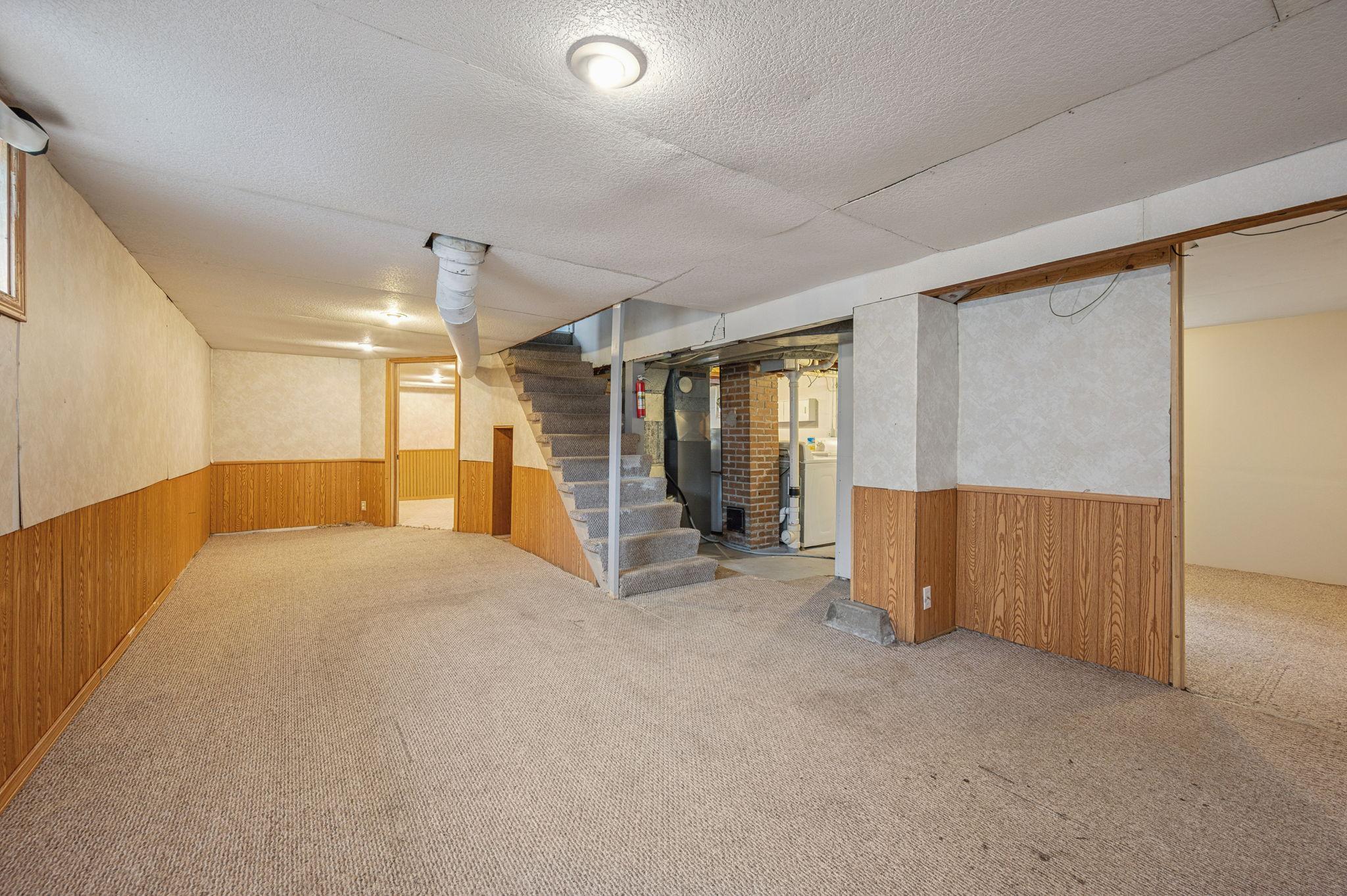 426 Webster St Fairmont MN-27.jpg