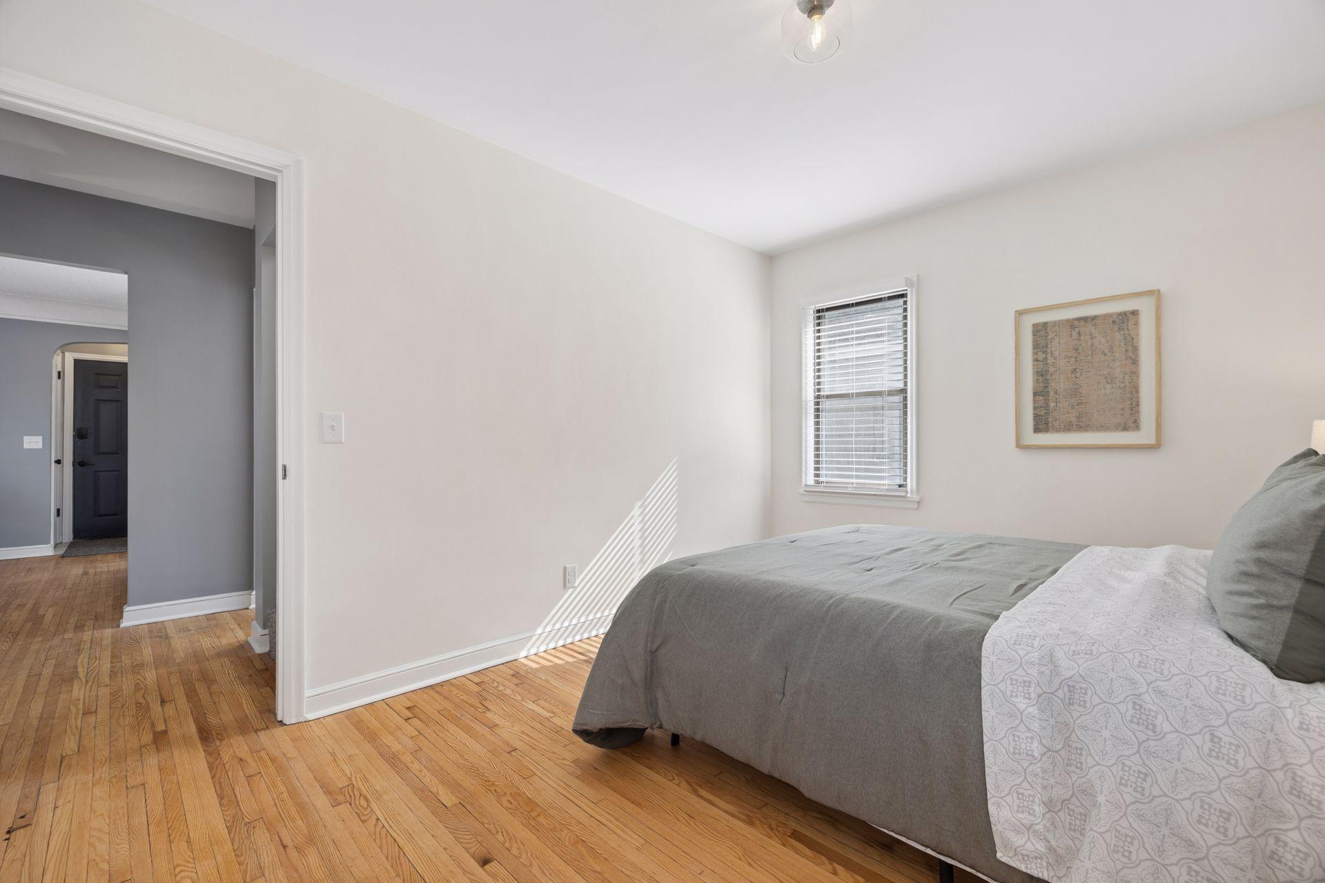 3951 Thomas Ave N - Spacecrafting - 0018.jpg