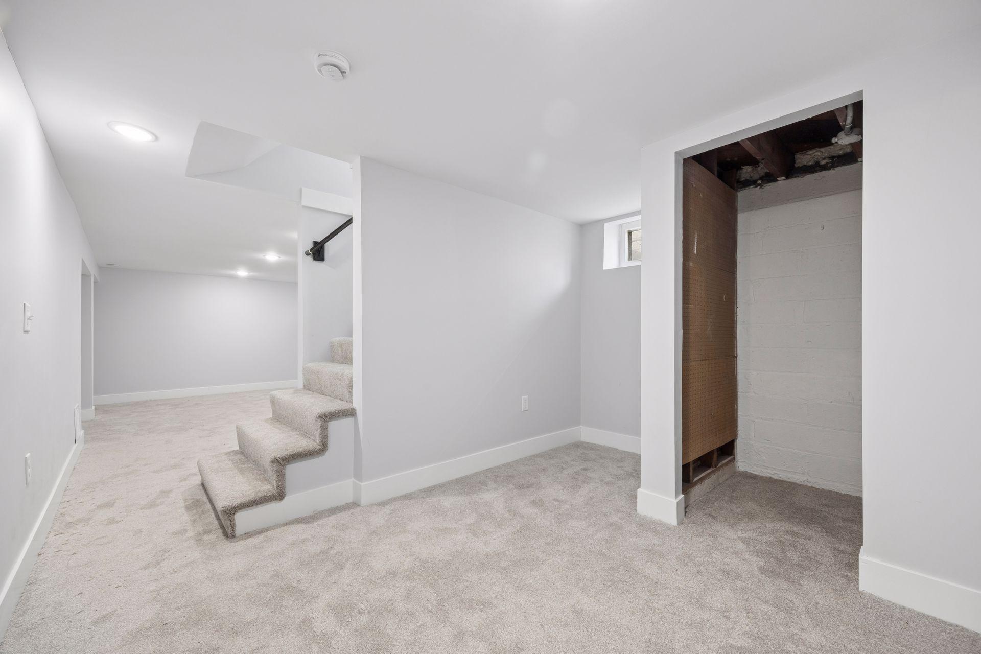 3951 Thomas Ave N - Spacecrafting - 0031.jpg