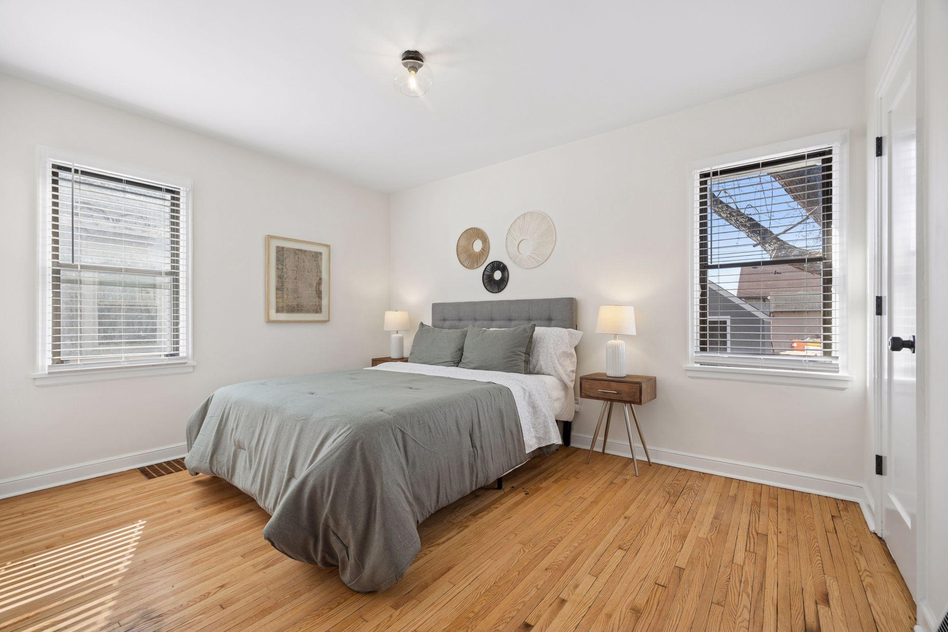 3951 Thomas Ave N - Spacecrafting - 0017.jpg