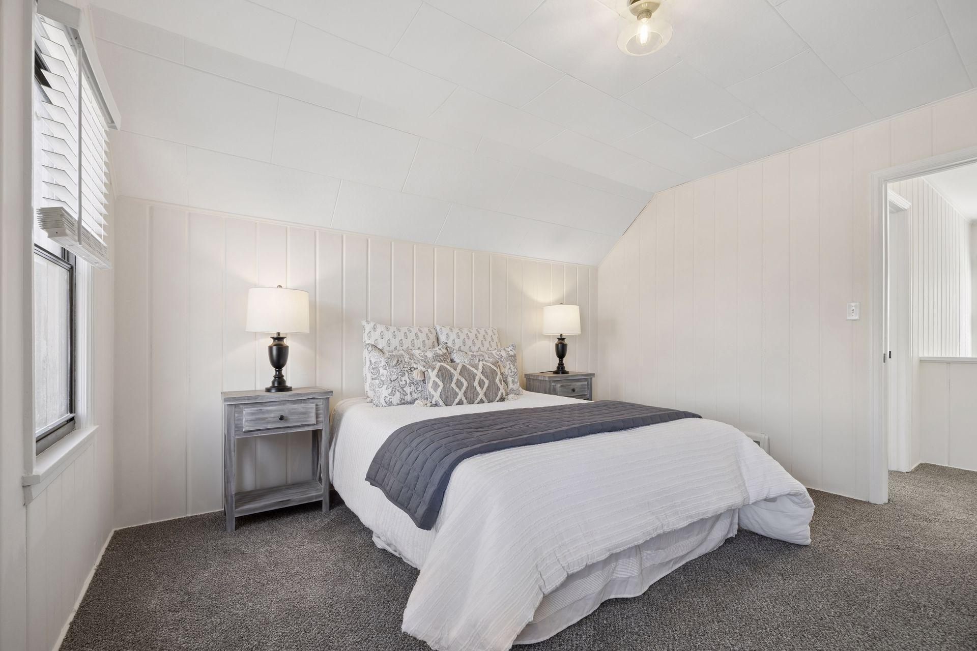 3951 Thomas Ave N - Spacecrafting - 0027.jpg