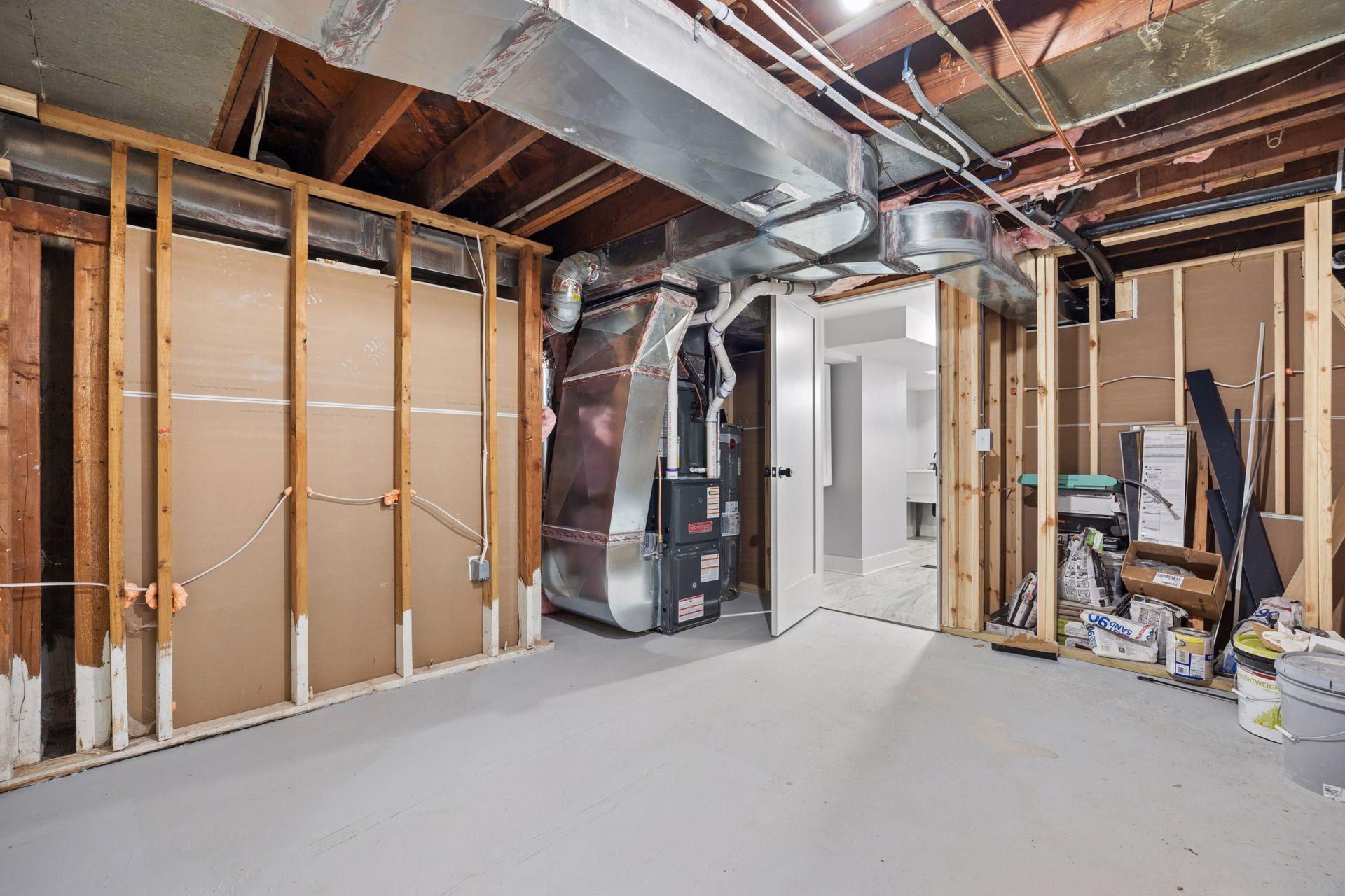 3951 Thomas Ave N - Spacecrafting - 0036.jpg