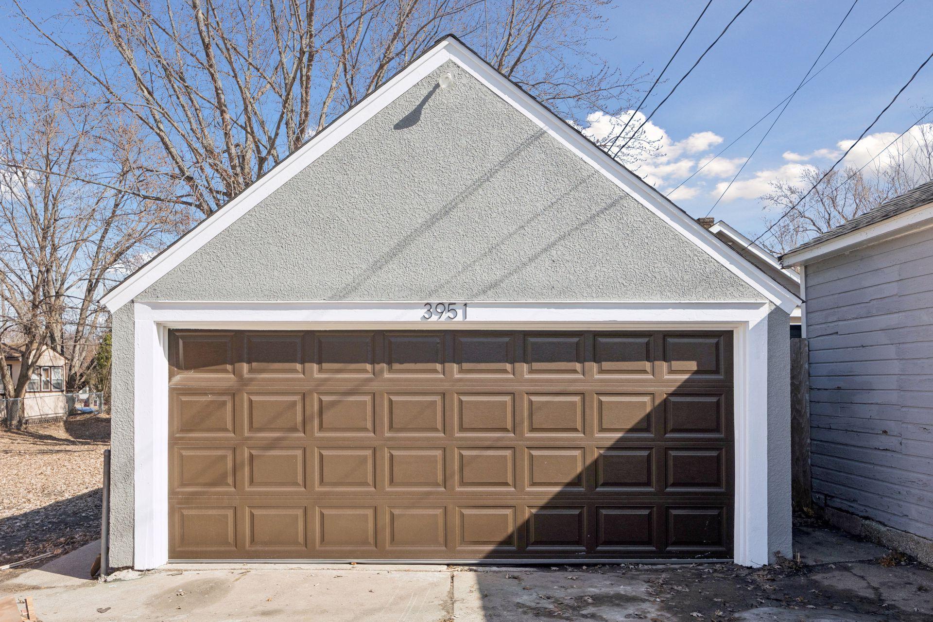 3951 Thomas Ave N - Spacecrafting - 0041.jpg