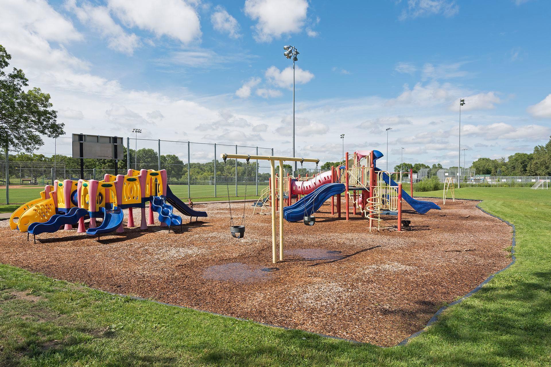 3951 Thomas Ave N - Spacecrafting - 0044.jpg