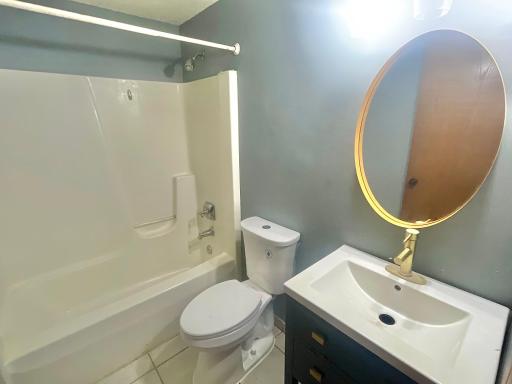 5347bathroom_upper.jpeg