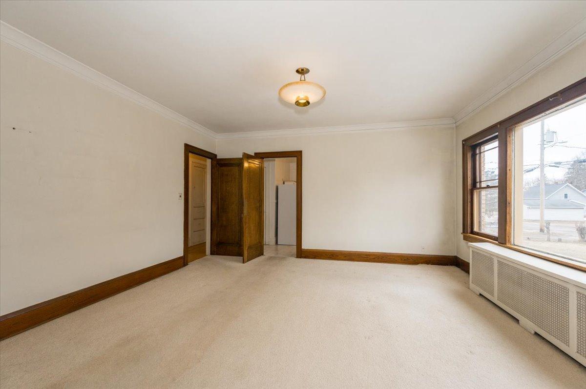 18-Dining Room (2).jpg