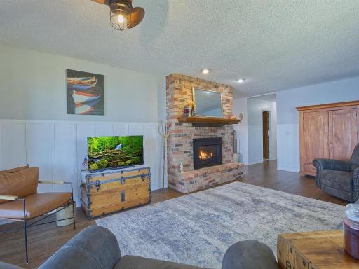 2391 Kimball Avenue NW, Annandale, MN 55302