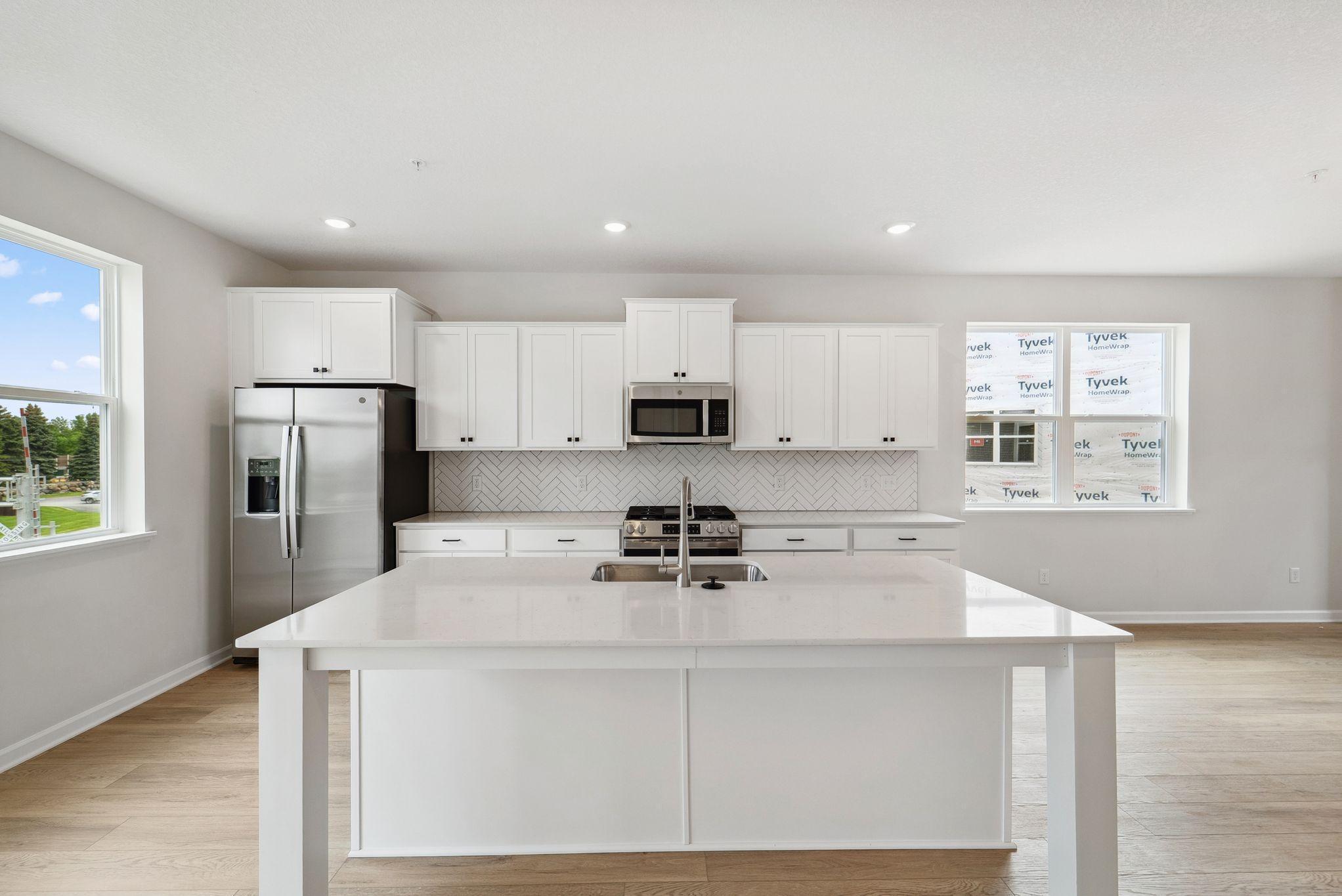 Plenty of space for meal prepping and seating for 4