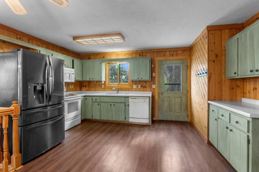 29-web-or-mls-19091 Island View Dr-195.jpg