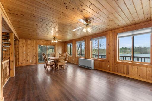 22-web-or-mls-19091 Island View Dr-290.jpg