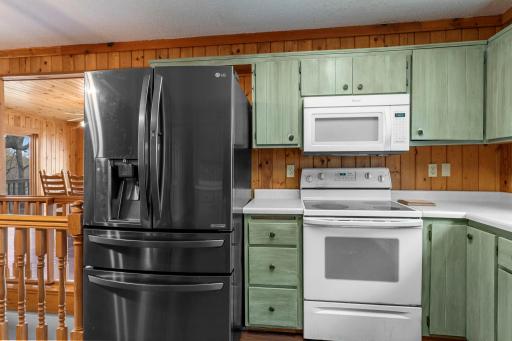 31-web-or-mls-19091 Island View Dr-205.jpg