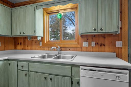 32-web-or-mls-19091 Island View Dr-212.jpg