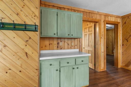 33-web-or-mls-19091 Island View Dr-215.jpg