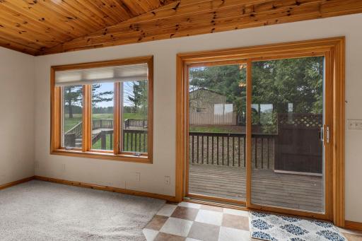 49-web-or-mls-19091 Island View Dr-365.jpg