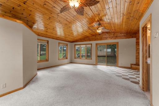 47-web-or-mls-19091 Island View Dr-350.jpg