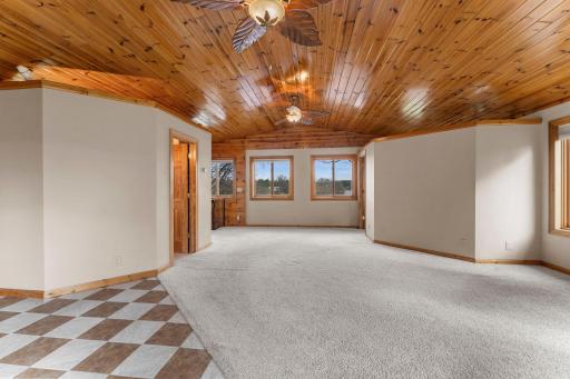 51-web-or-mls-19091 Island View Dr-380.jpg