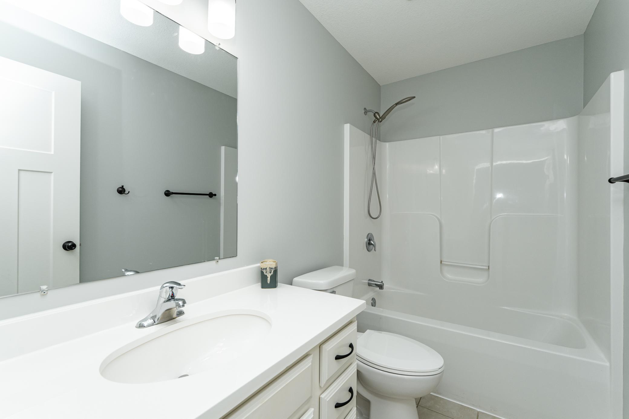 Main floor full bath