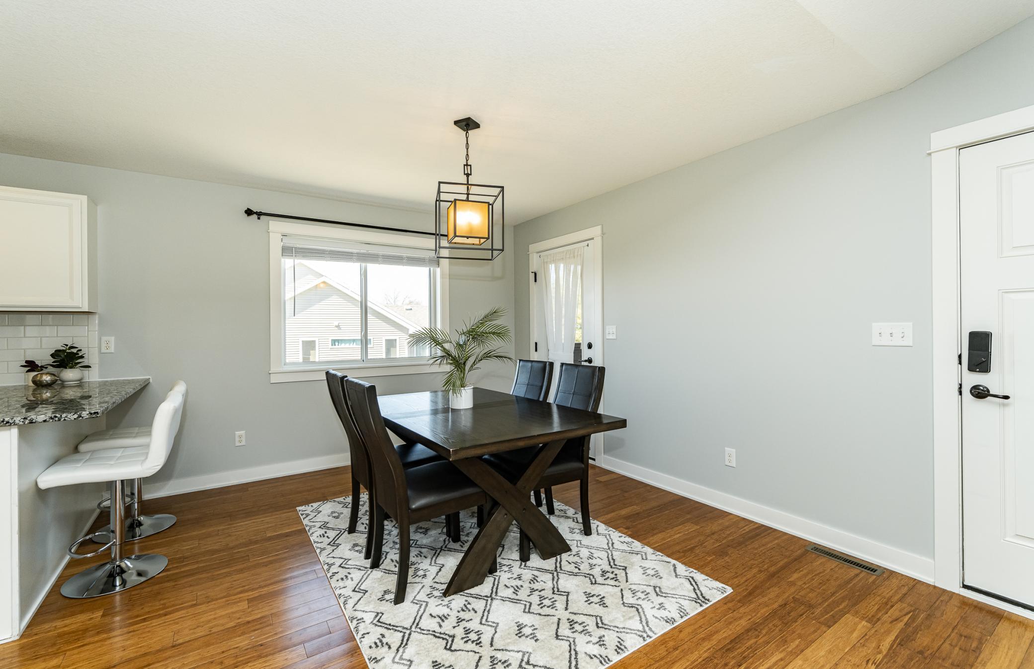 Eat-in kitchen/dining