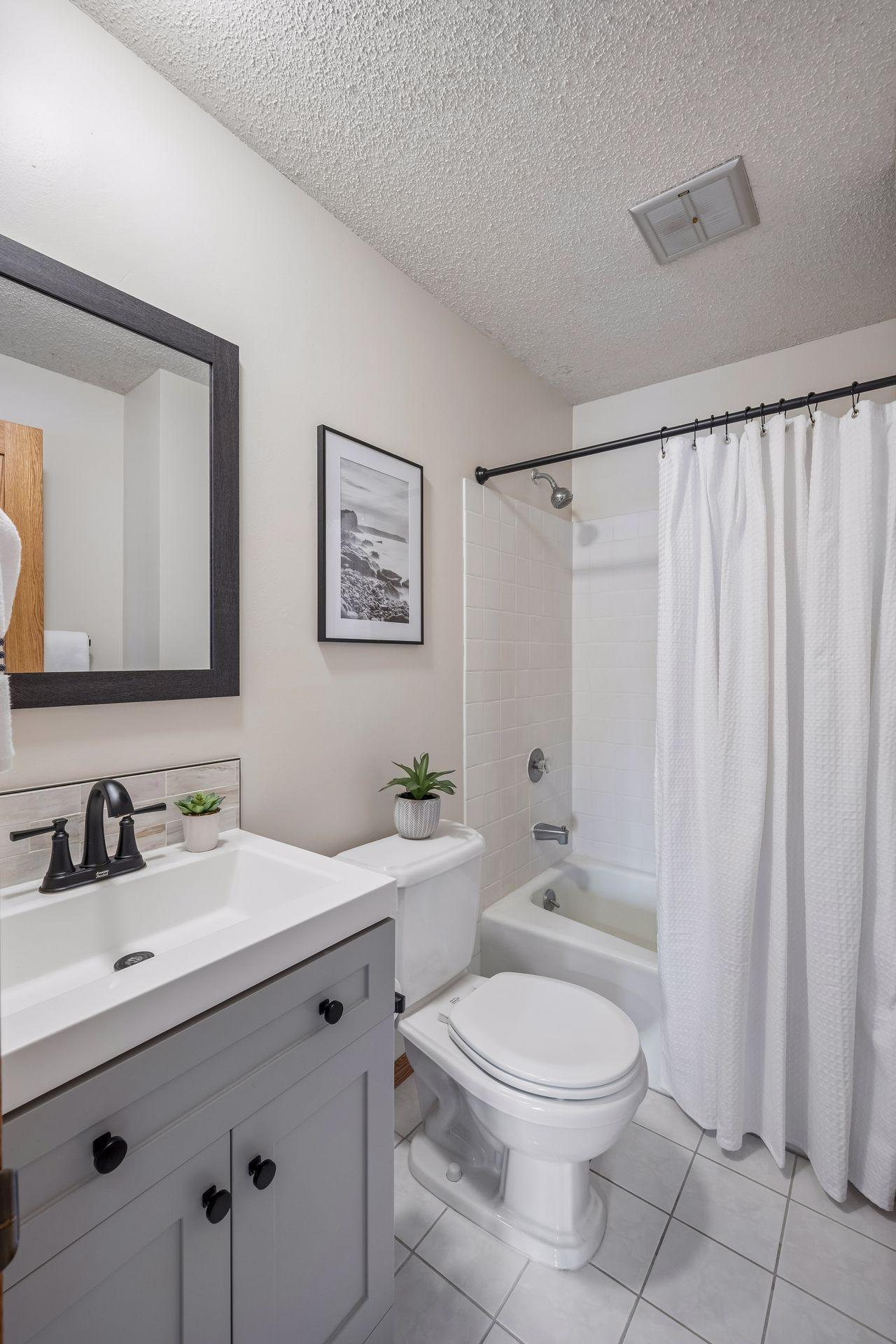 Upstairs additional full bath