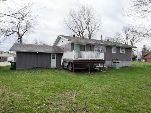 746 W Shore Drive, Worthington, MN 56187