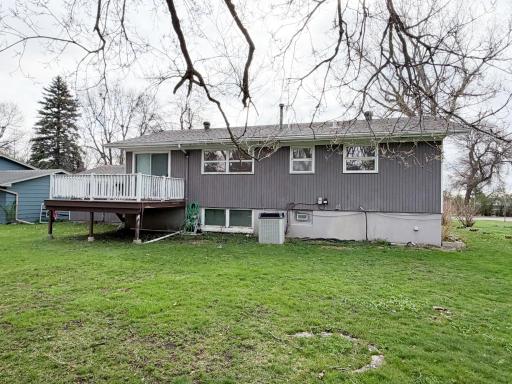 746 W Shore Drive, Worthington, MN 56187