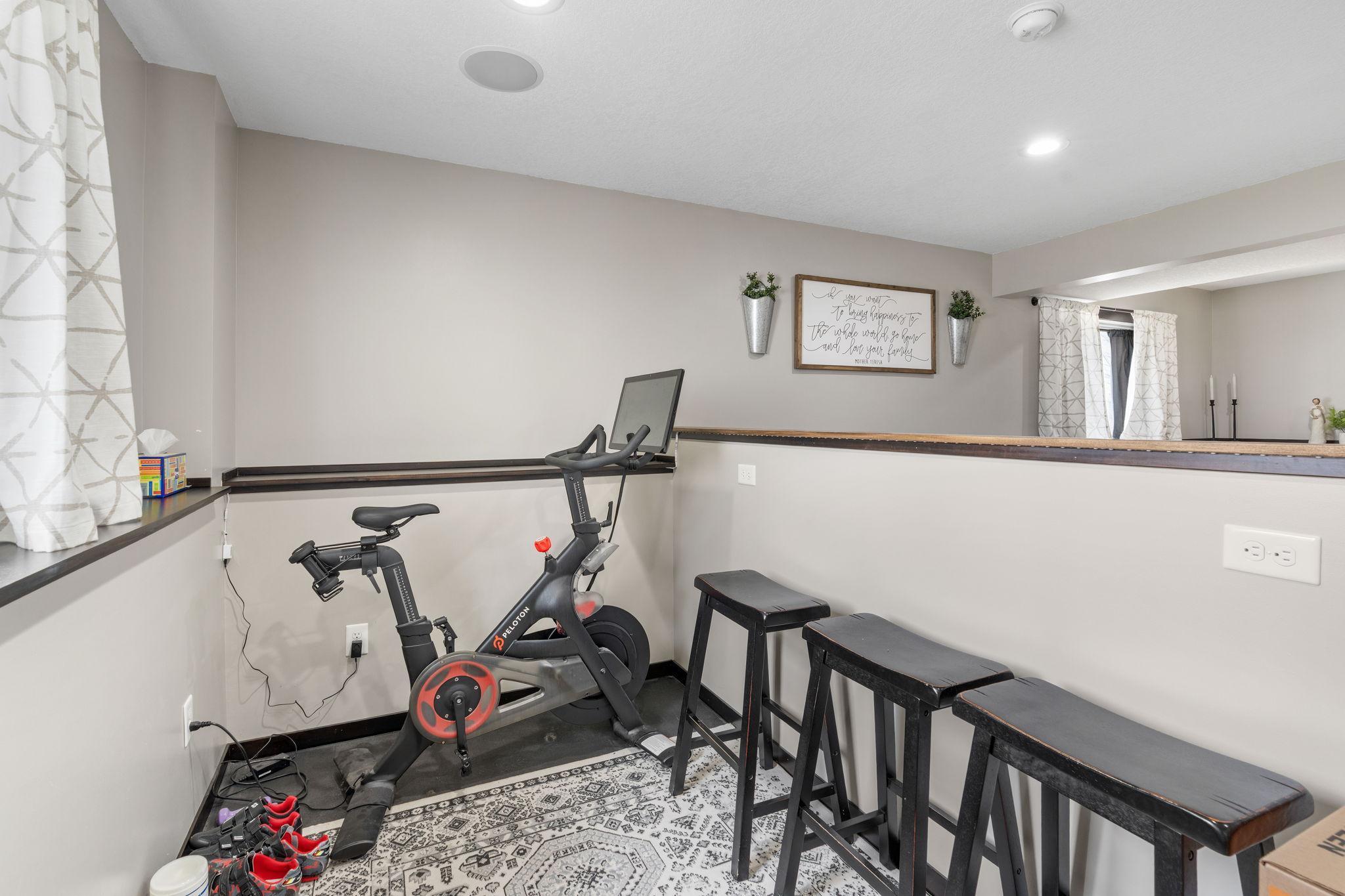 46-web-or-mls-801 10th St NW-46.jpg