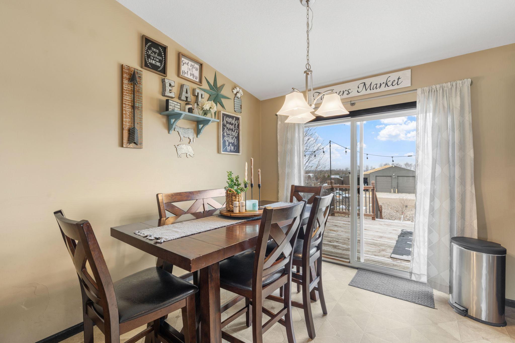 22-web-or-mls-801 10th St NW-22.jpg