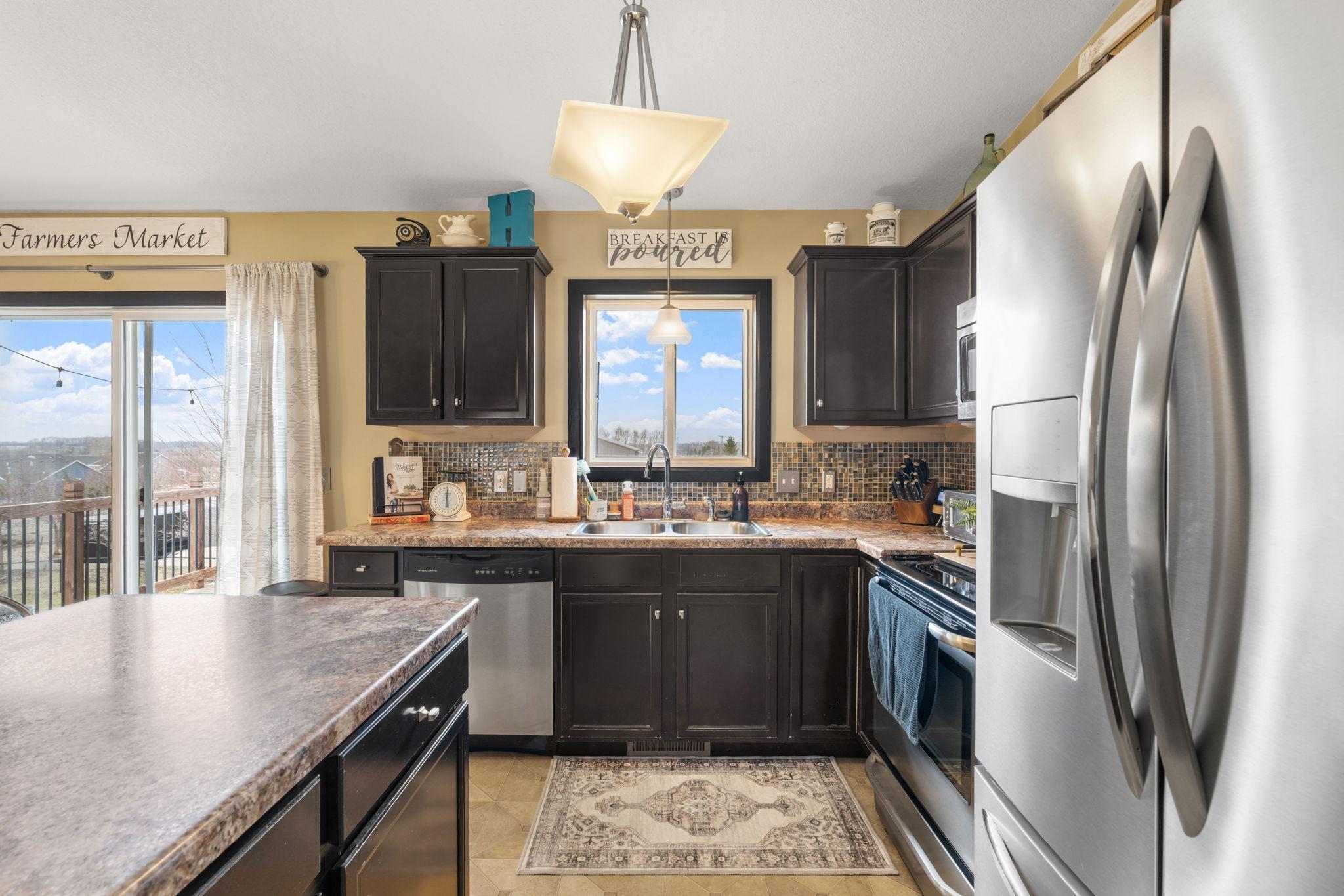 28-web-or-mls-801 10th St NW-28.jpg