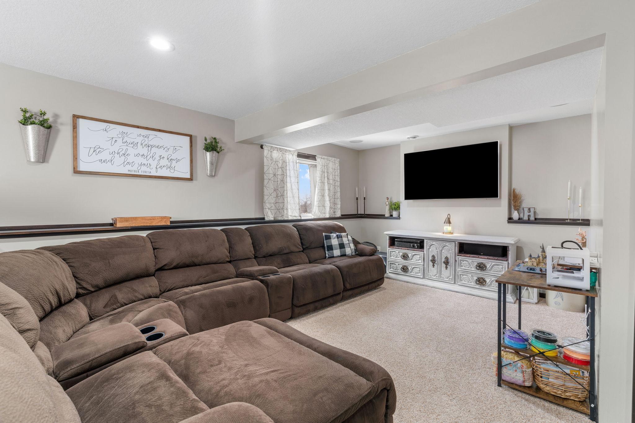 42-web-or-mls-801 10th St NW-42.jpg