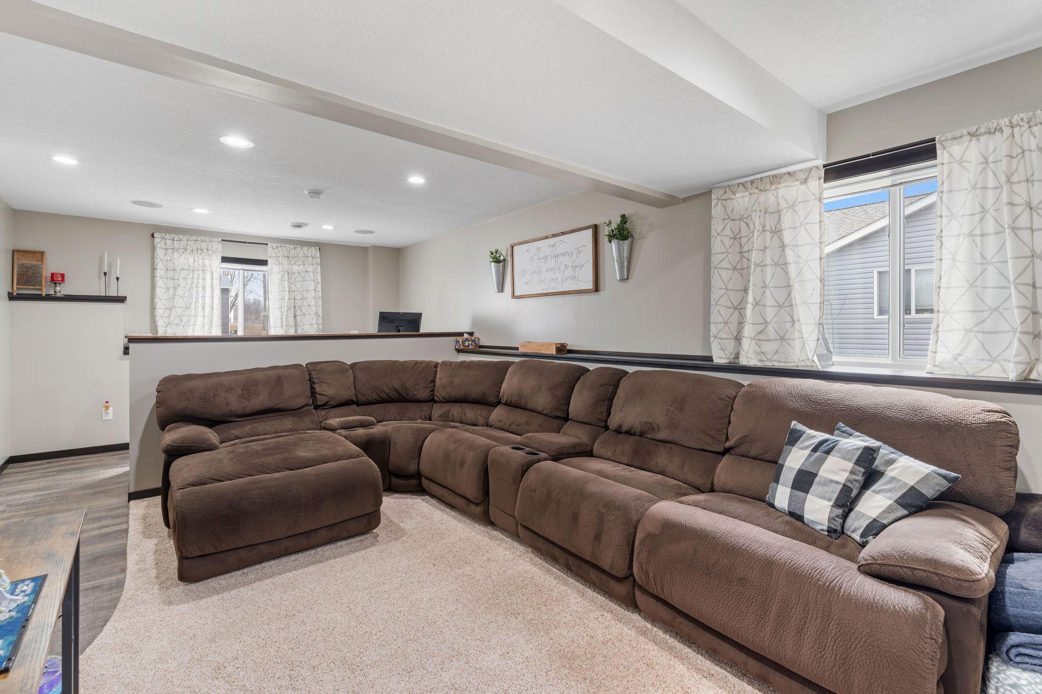 43-web-or-mls-801 10th St NW-43.jpg