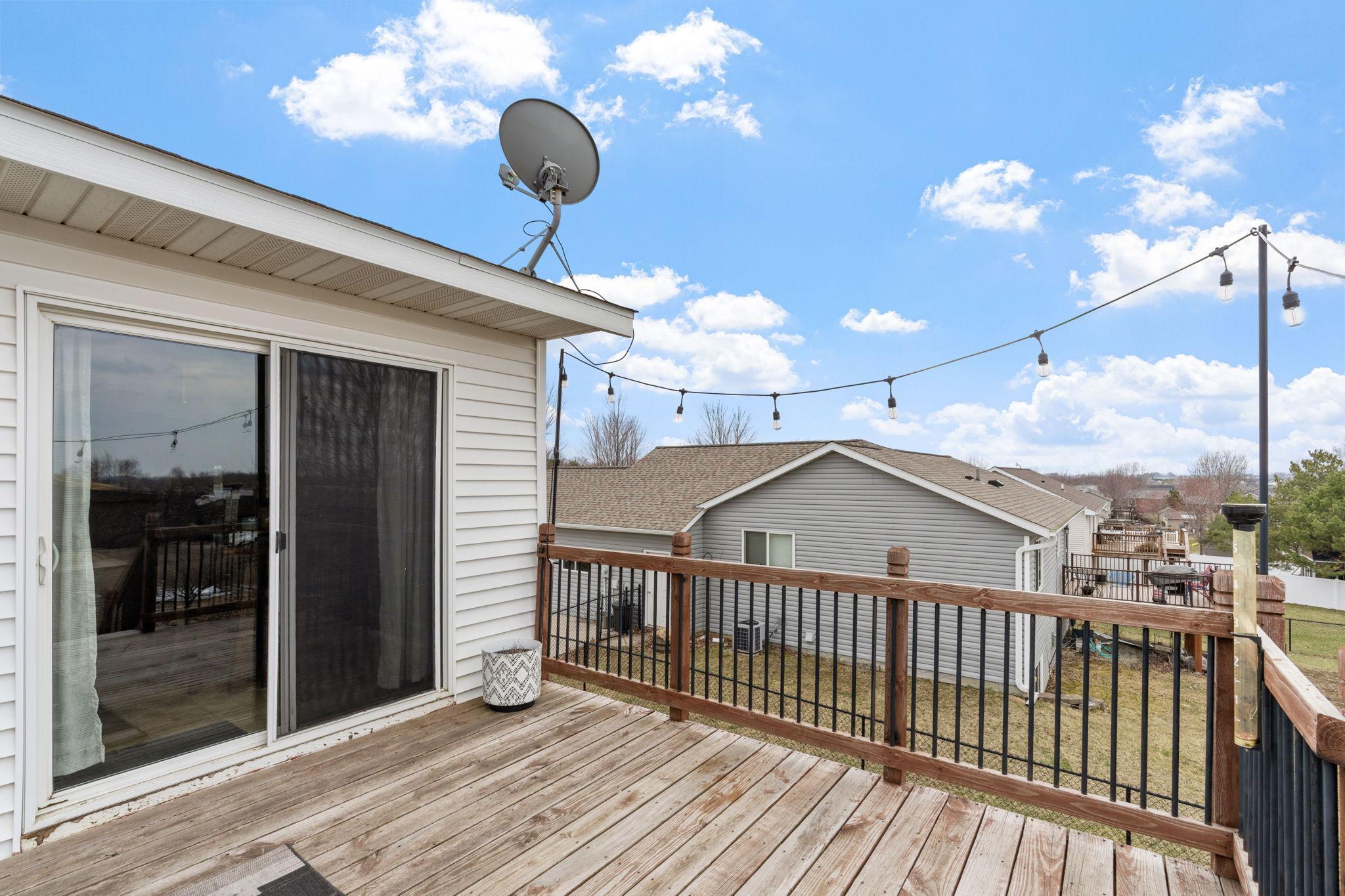 12-web-or-mls-801 10th St NW-12.jpg