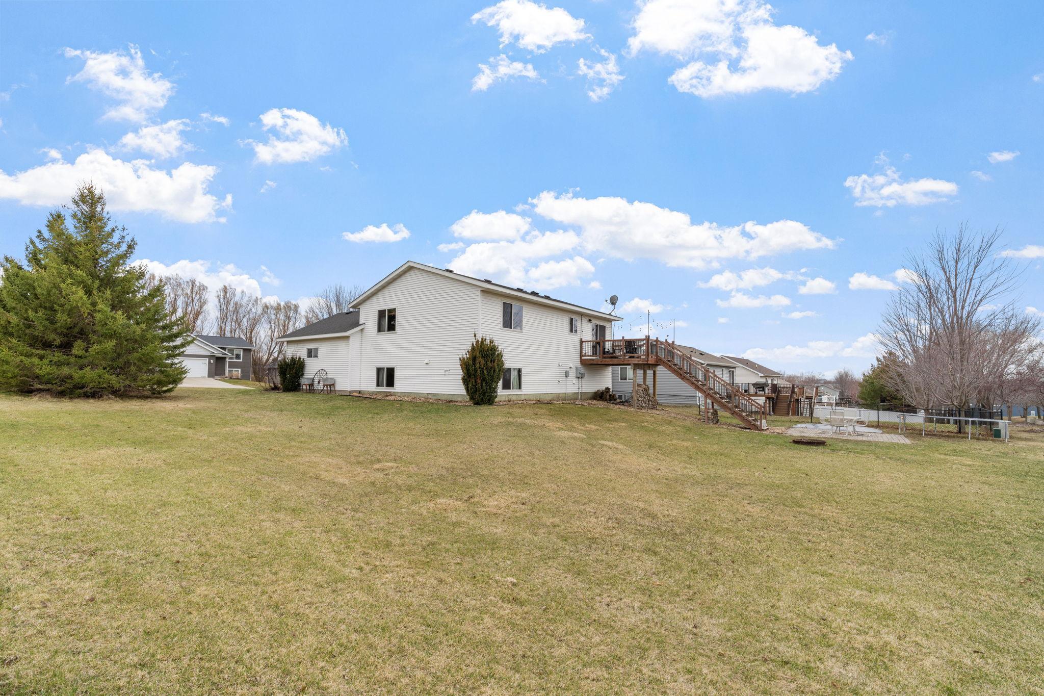 7-web-or-mls-801 10th St NW-7.jpg