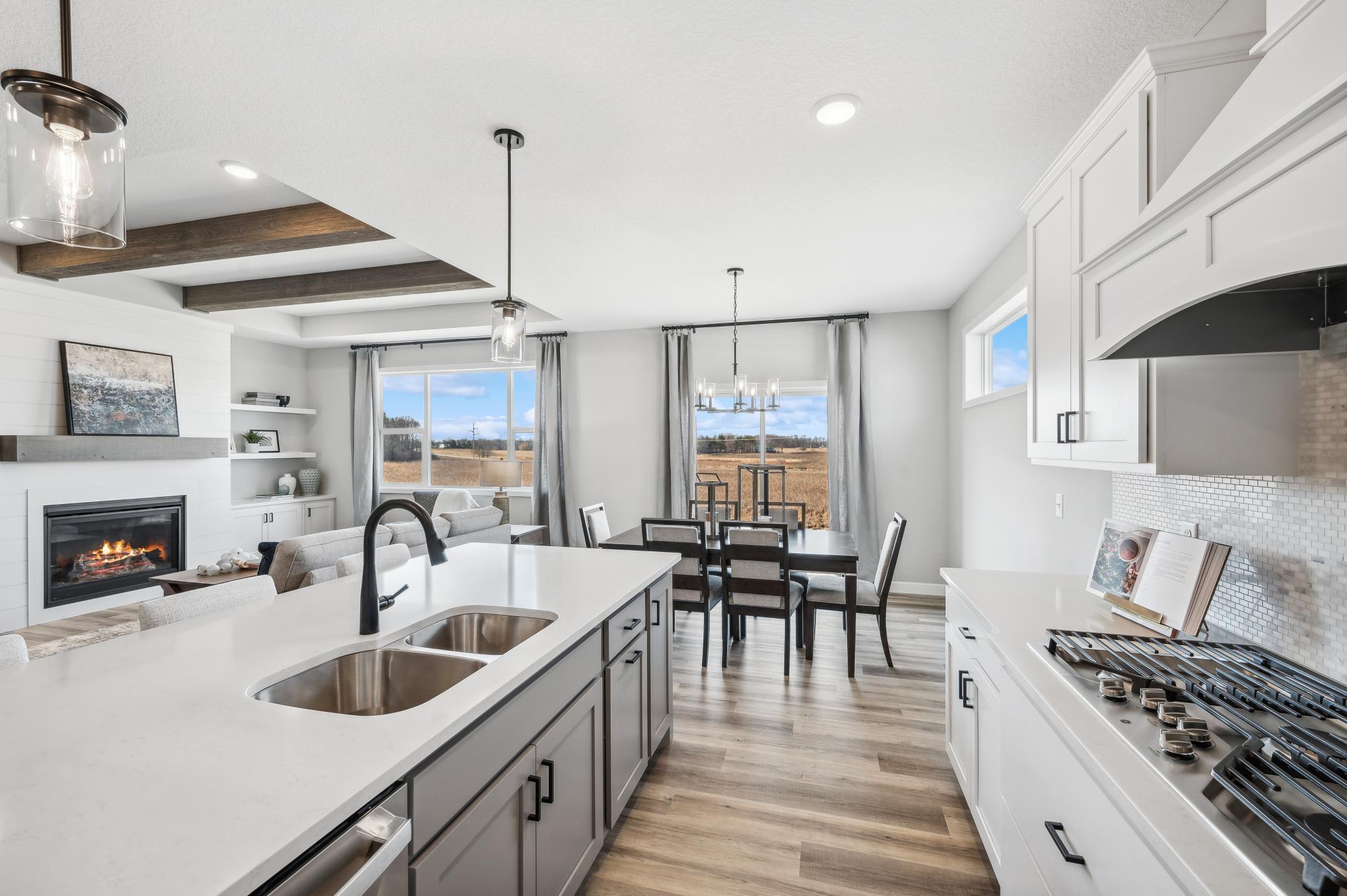 2. Kitchen 2 (1).jpg