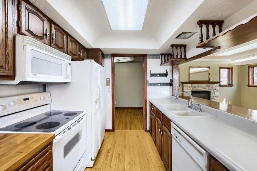 558 113th Ln NW - MLS Sized - 014 - 14 Kitchen.jpg