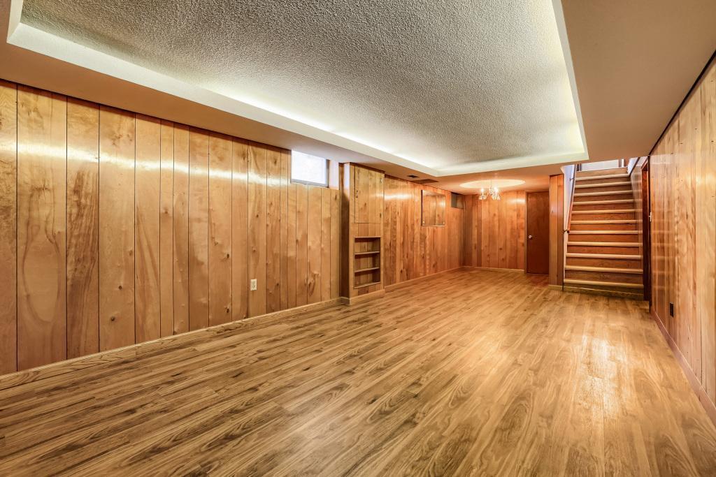 558 113th Ln NW - MLS Sized - 016 - 16 Family Room.jpg