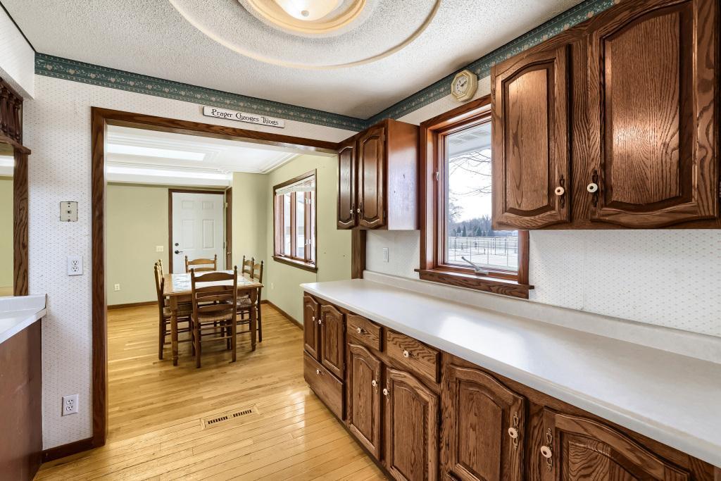 558 113th Ln NW - MLS Sized - 015 - 15 Kitchen.jpg