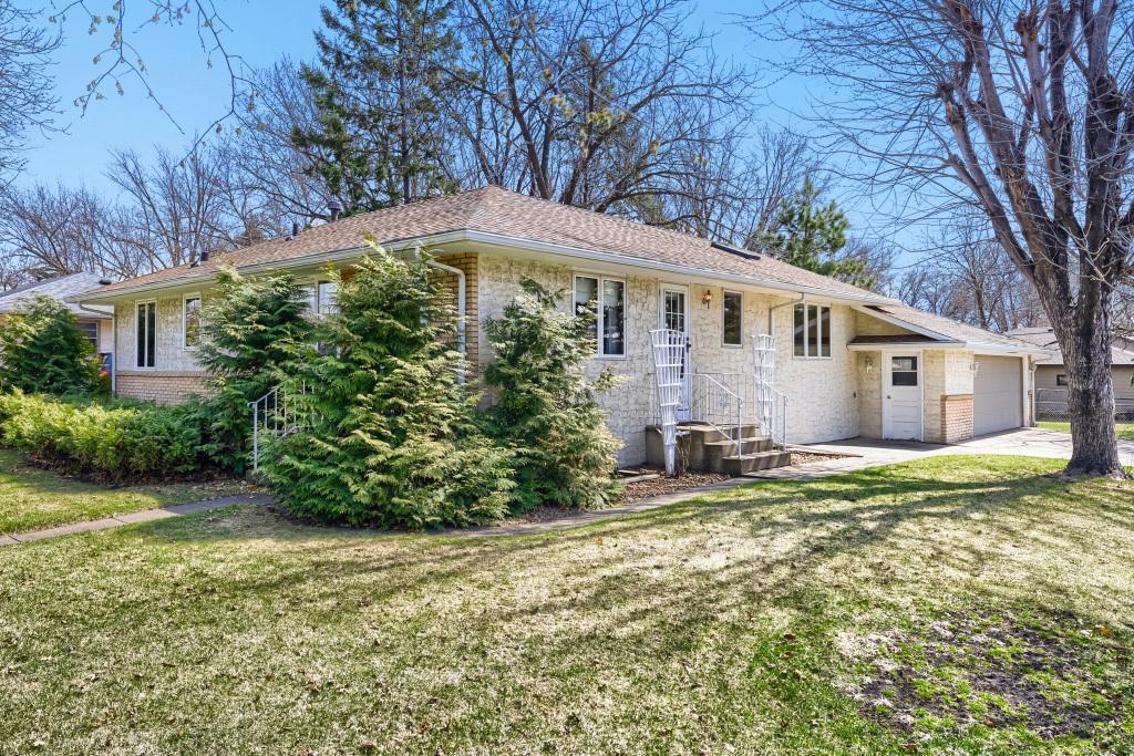 558 113th Ln NW - MLS Sized - 002 - 02 Exterior Front.jpg