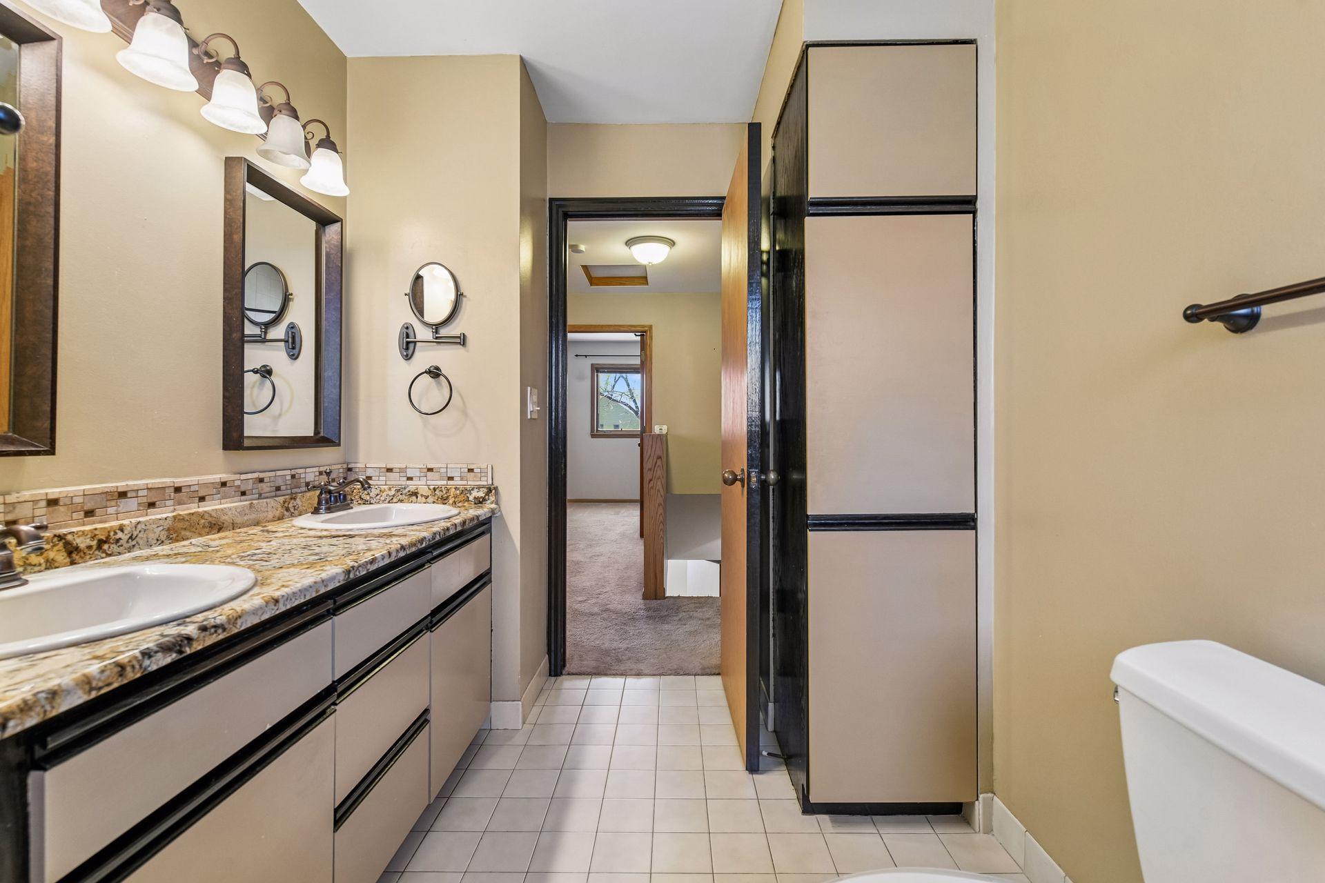 4943 Bayswater Road - Spacecrafting - 0030.jpg