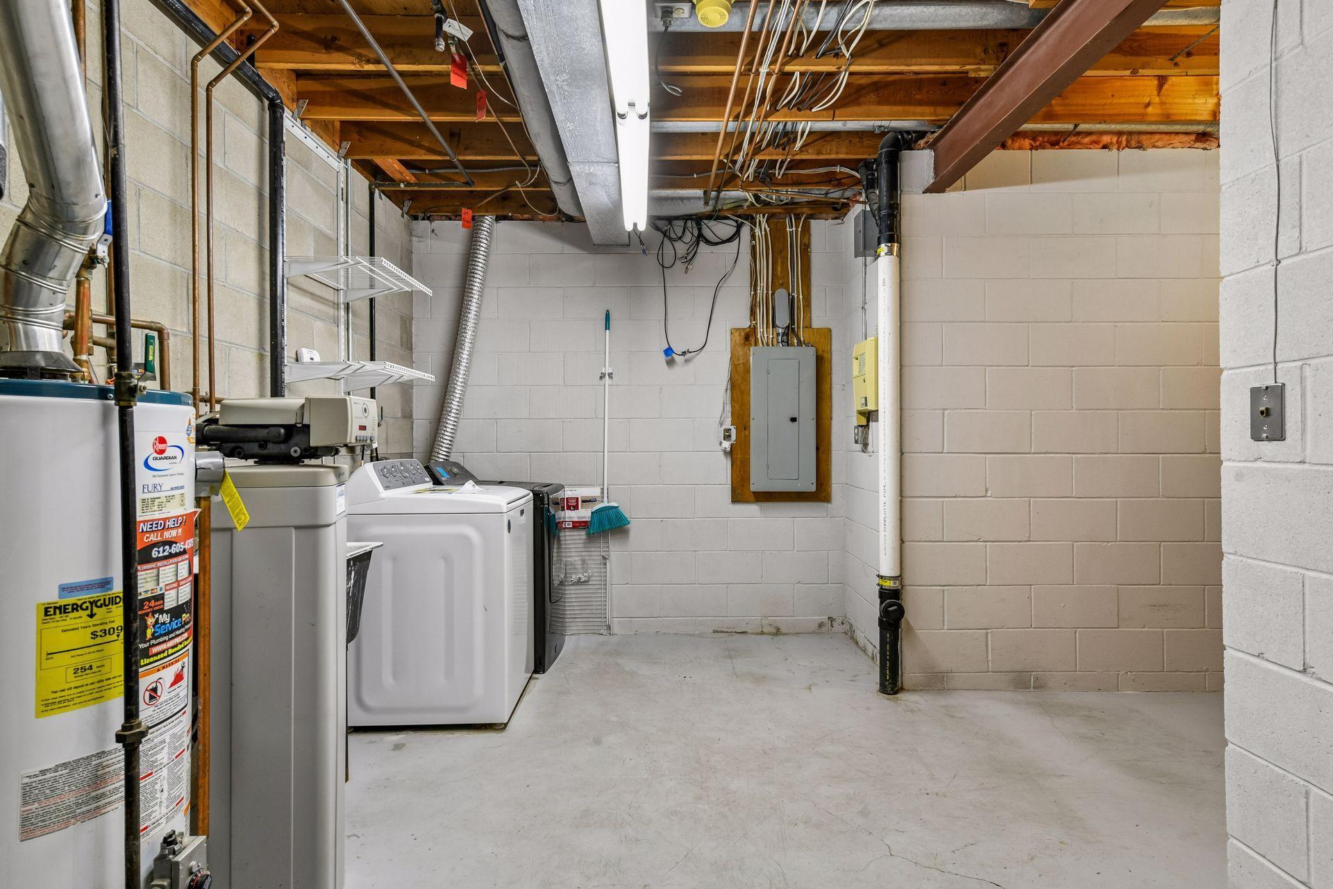 4943 Bayswater Road - Spacecrafting - 0031.jpg