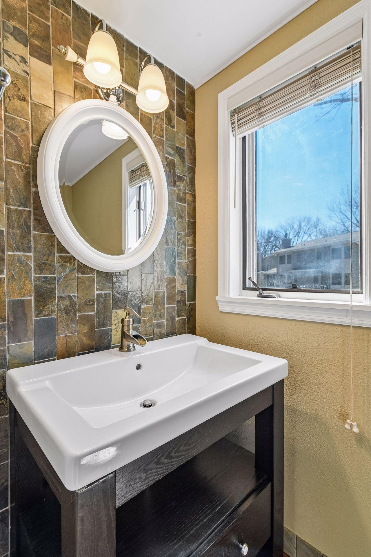 4943 Bayswater Road - Spacecrafting - 0019.jpg