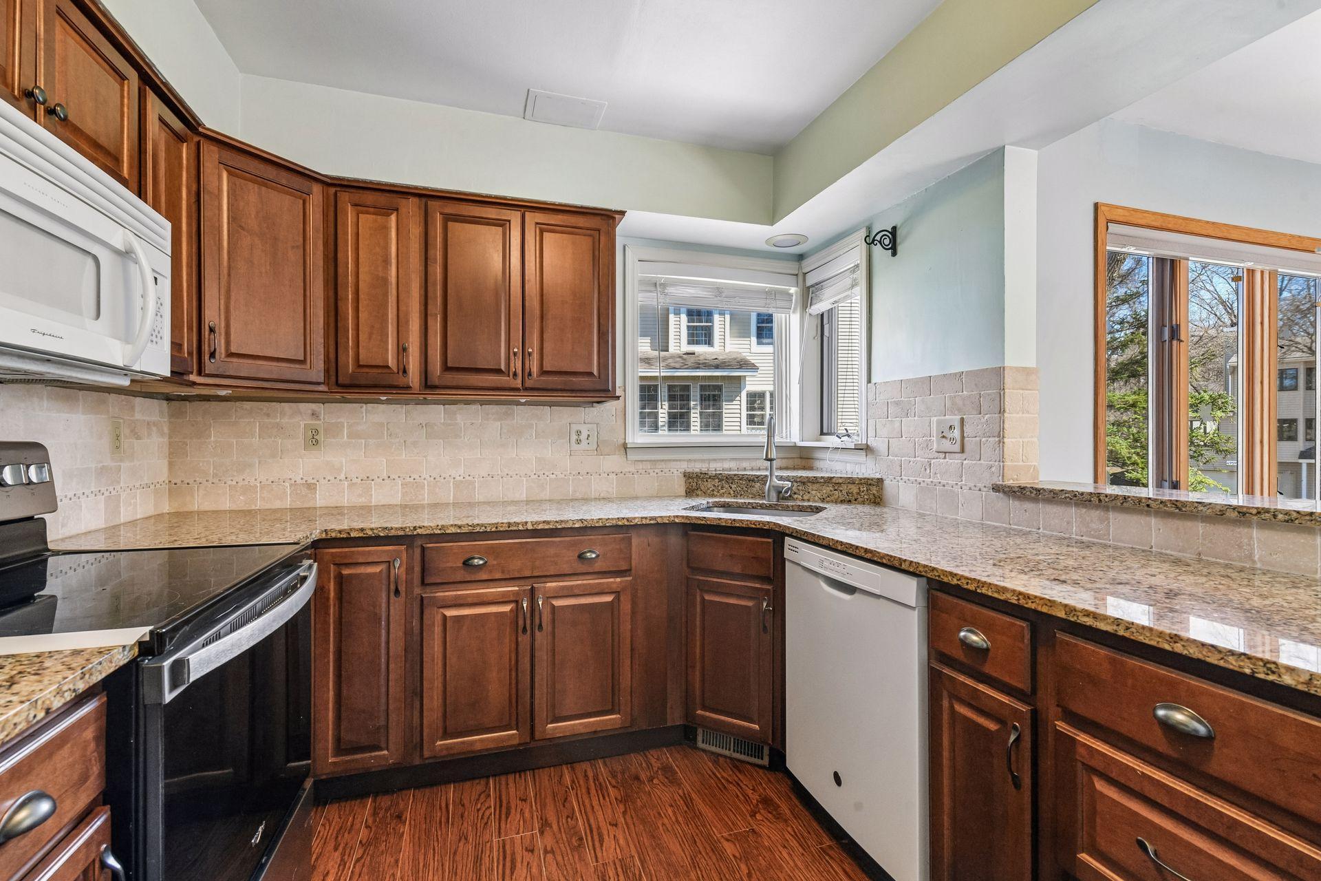 4943 Bayswater Road - Spacecrafting - 0015.jpg