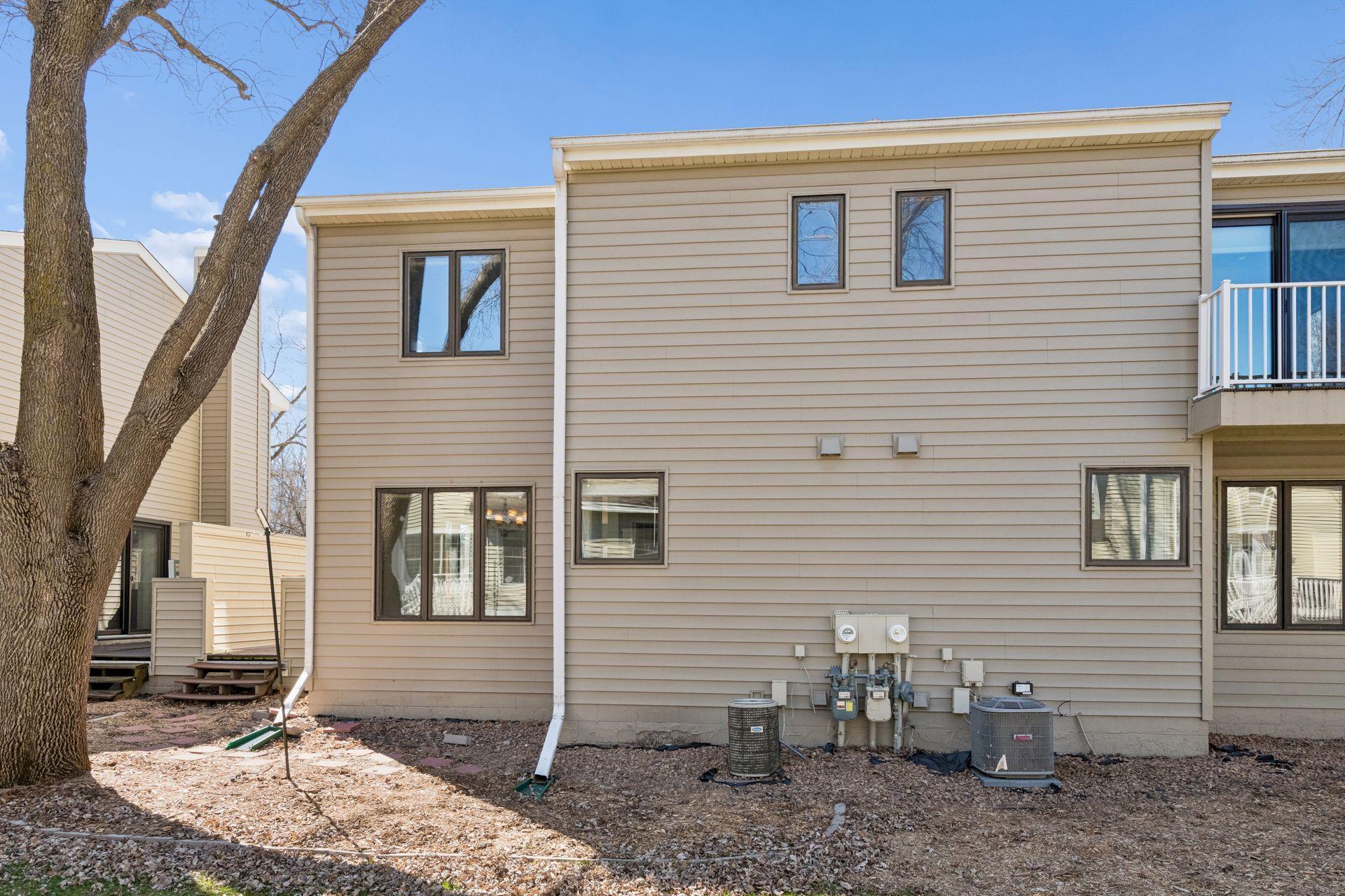 4943 Bayswater Road - Spacecrafting - 0034.jpg