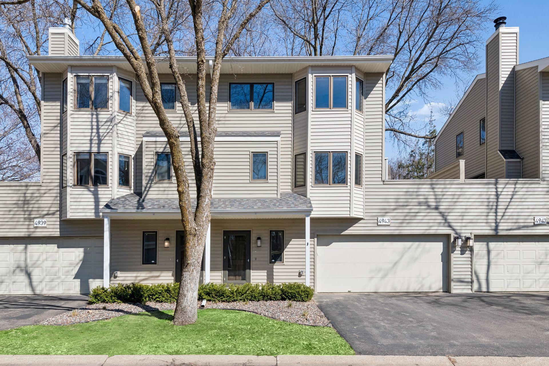 4943 Bayswater Road - Spacecrafting - 0002.jpg