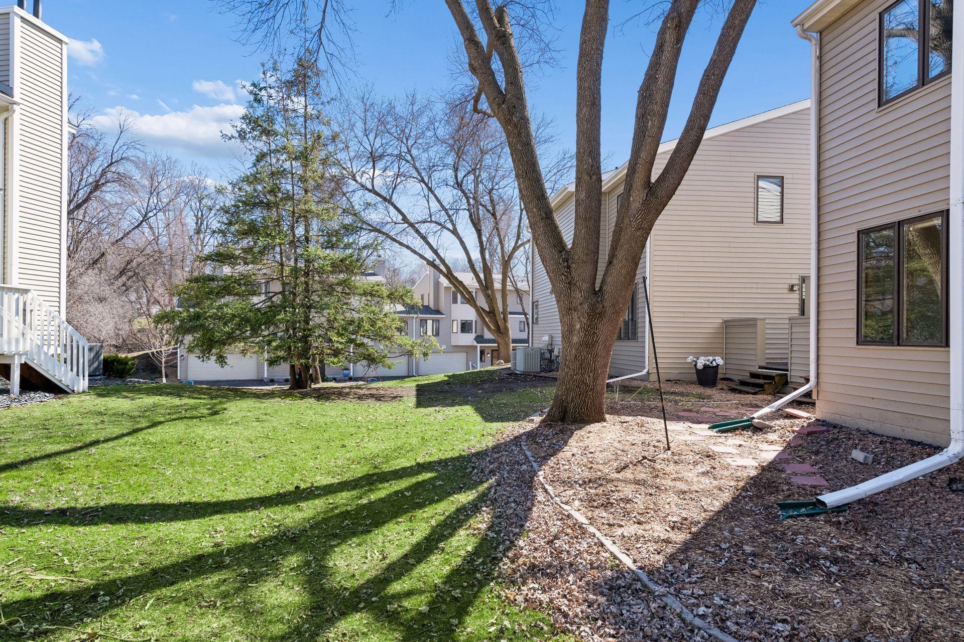 4943 Bayswater Road - Spacecrafting - 0039.jpg